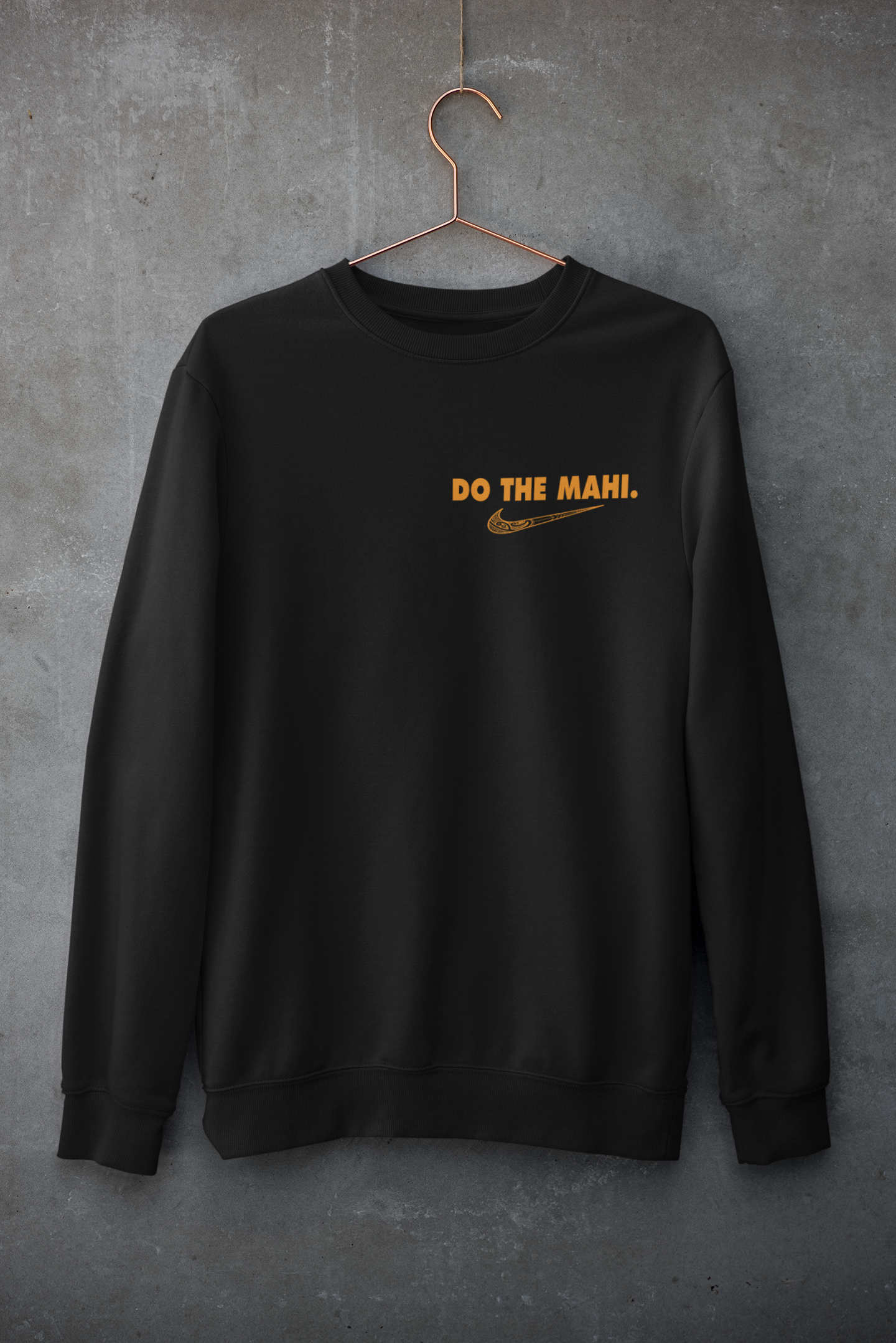 Do The Mahi (Karaka) Badge - Crewneck