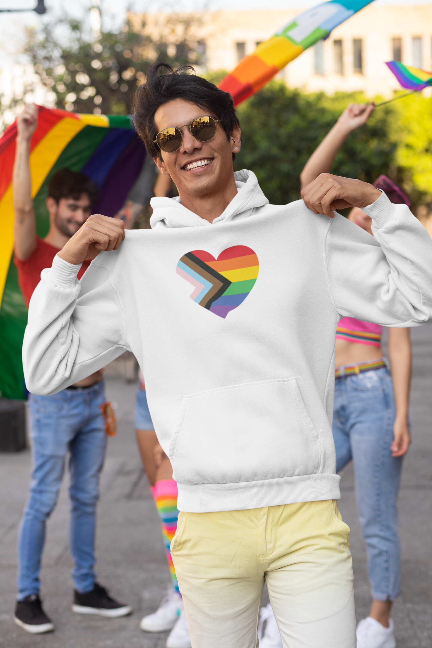 PRIDE FLAG HEART - Hoodie/Sweatshirt