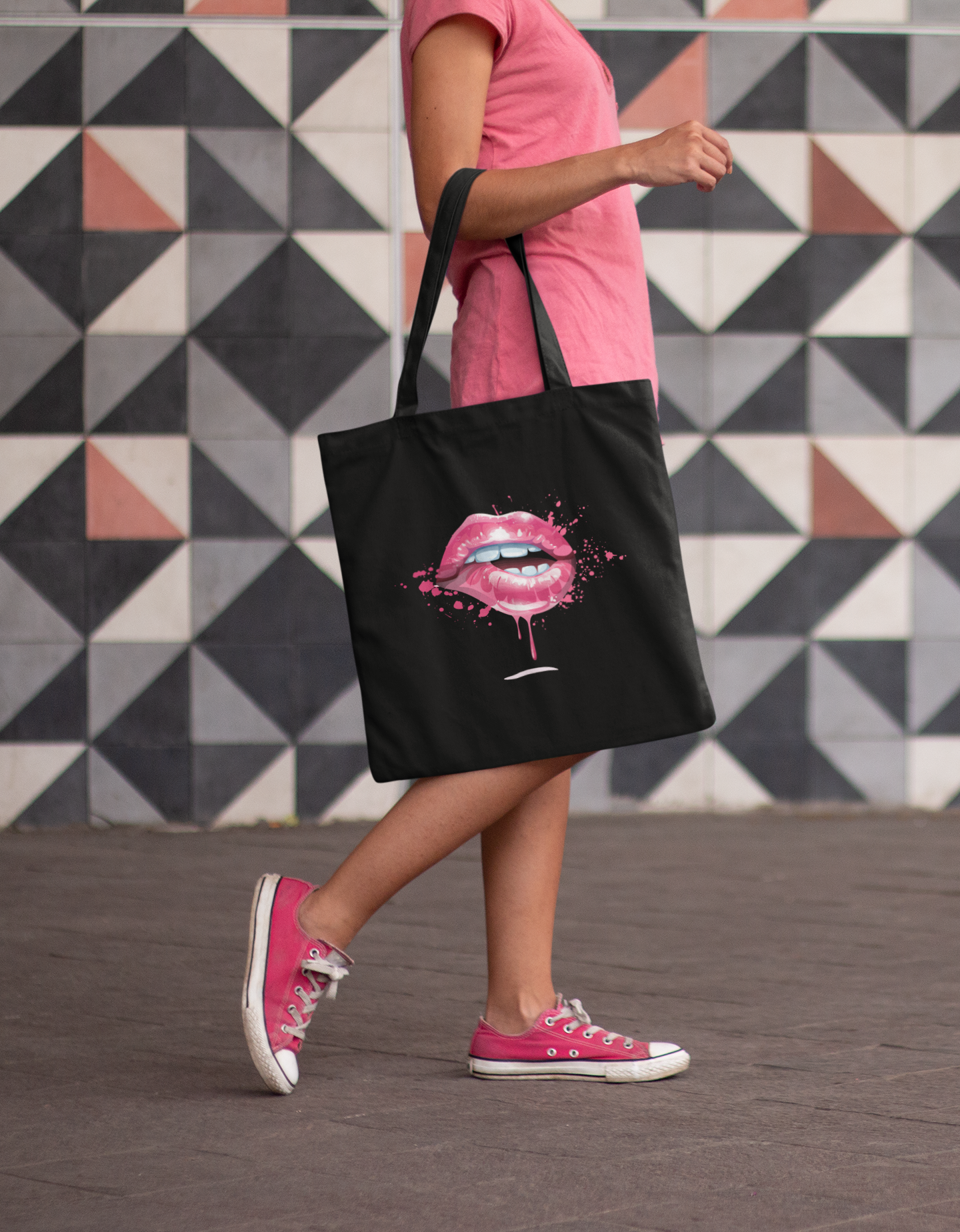 TOTE - Pink Lip Bite